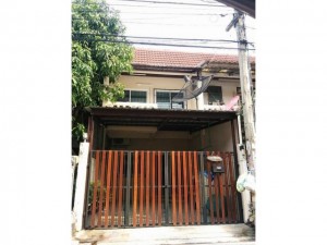 ที่ดินพร้อมทาวเฮาส์  ราคาถูก